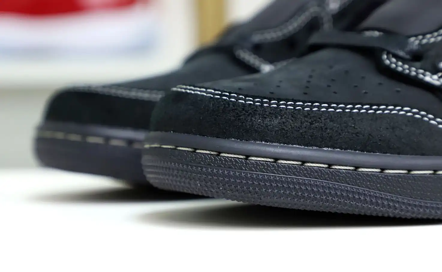 TRAVIS SCOTT X NIKE AIR JORDAN 1 LOW OG “BLACK PHANTOM”