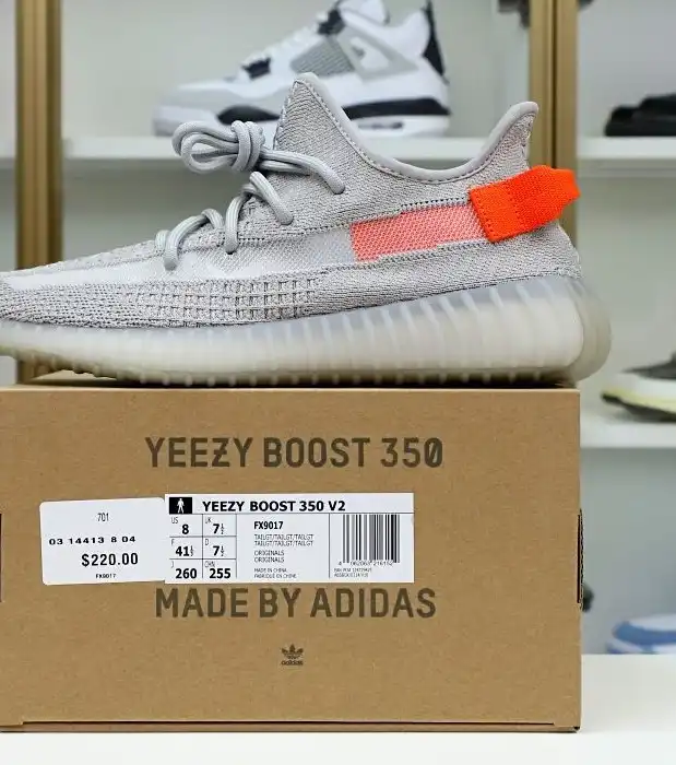 hype Yeezy Boost 350 V2 “Tail