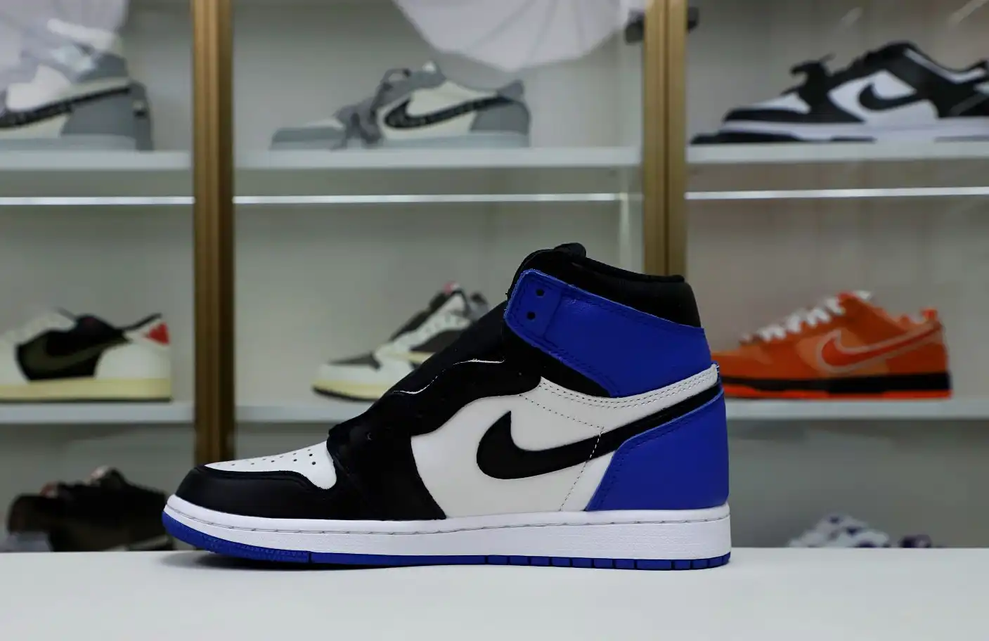 FRAGMENT DESIGN X AIR JORDAN 1 RETRO HIGH
