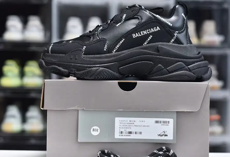 hype Balenciaga is available in all sizes. You cannot place an order on the website. You can contact customer service to purchase.BLGA Triple S