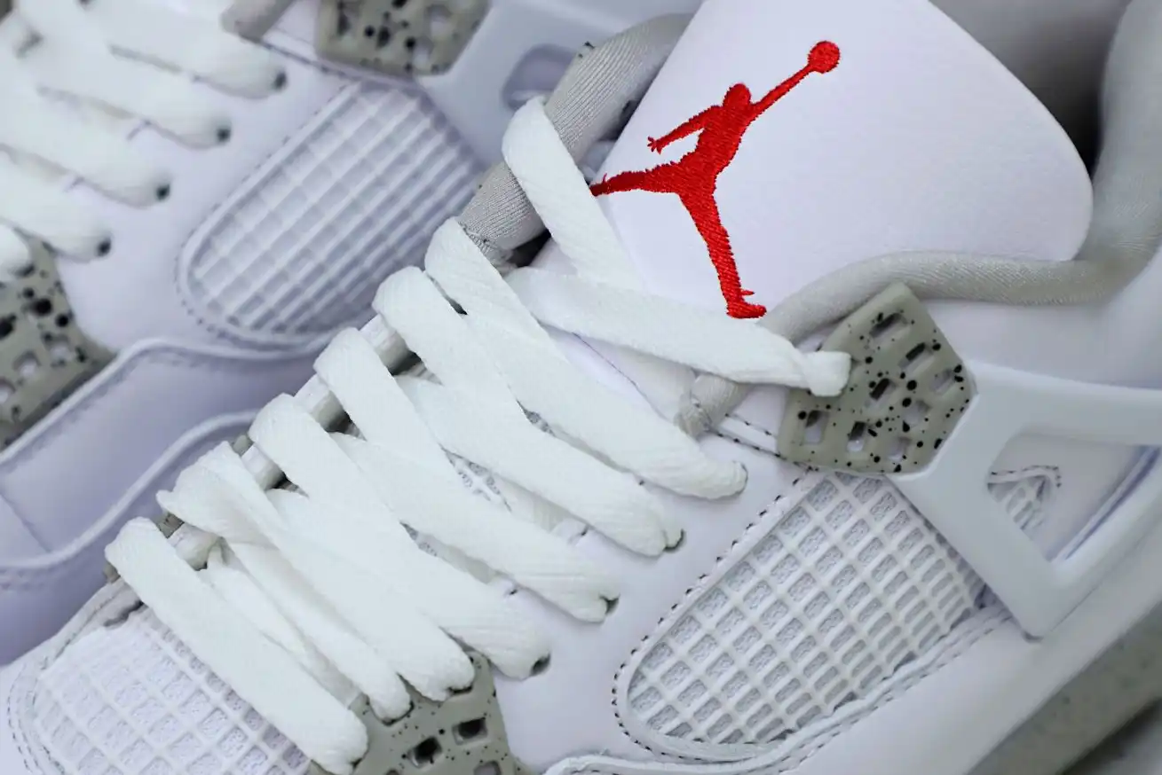 AIR JORDAN 4 RETRO 'WHITE OREO'