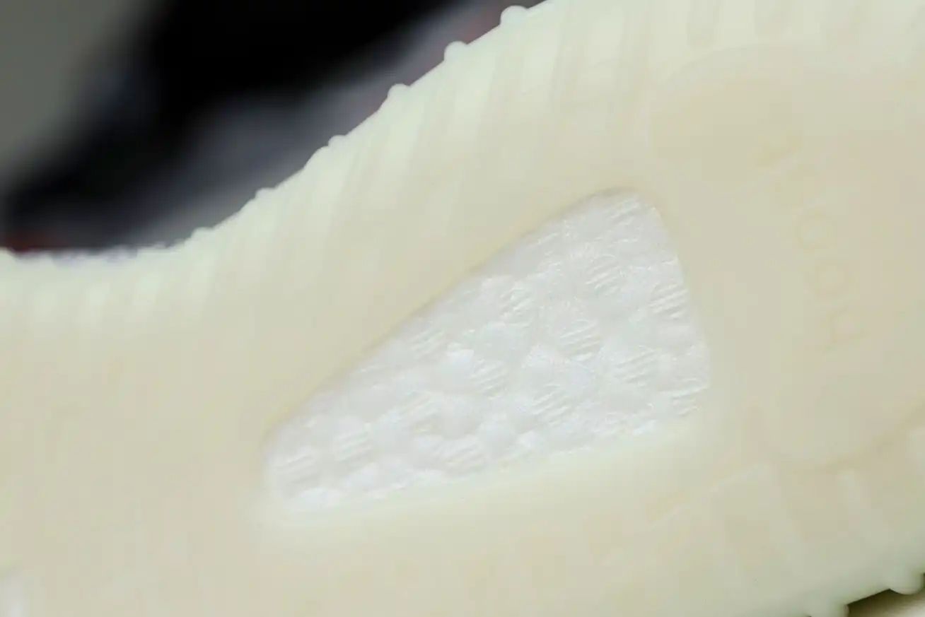 hype YEEZY BOOST 350 V2 'STATIC NON-