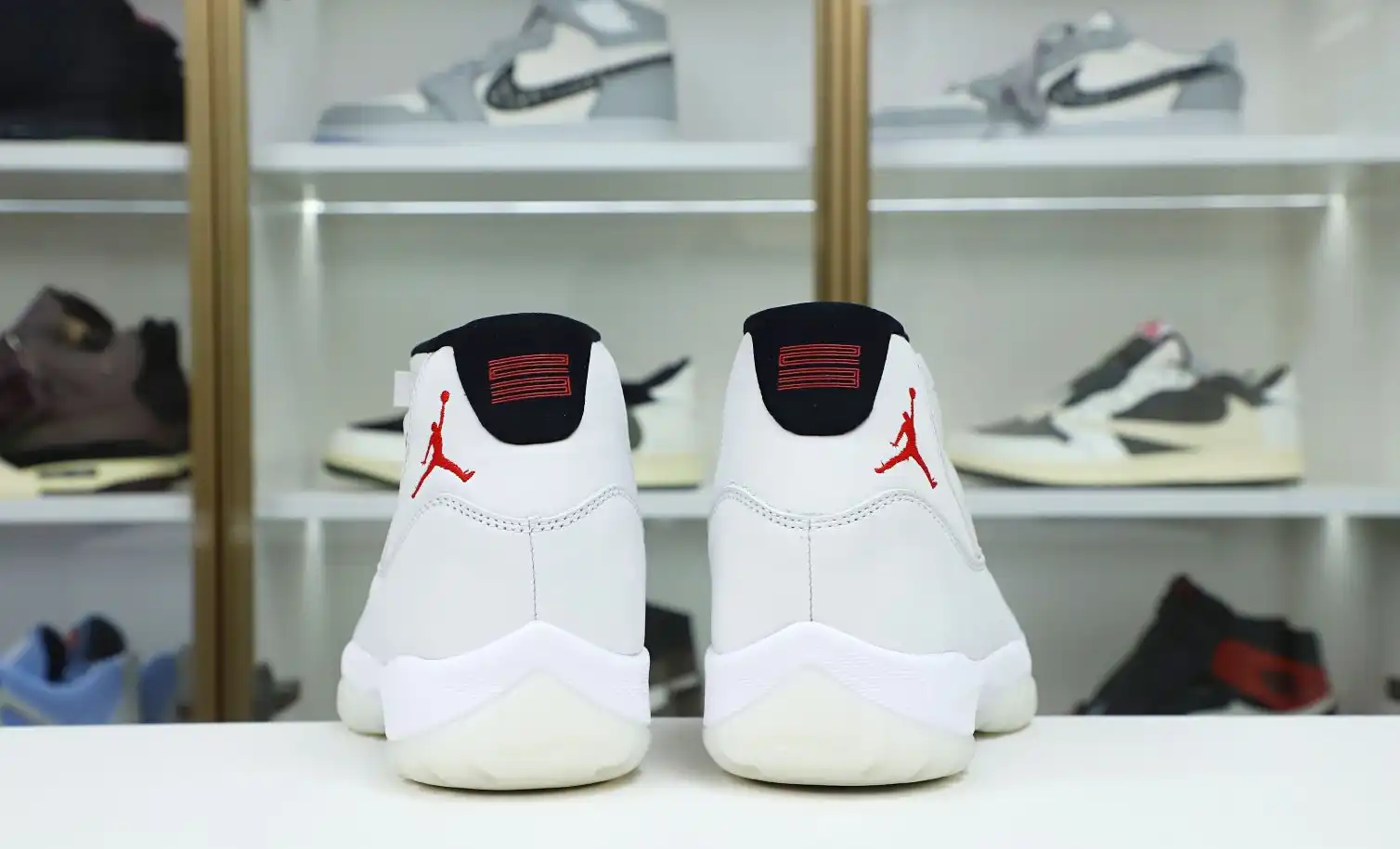 AIR JORDAN 11 XI RETRO PLATINUM TINT