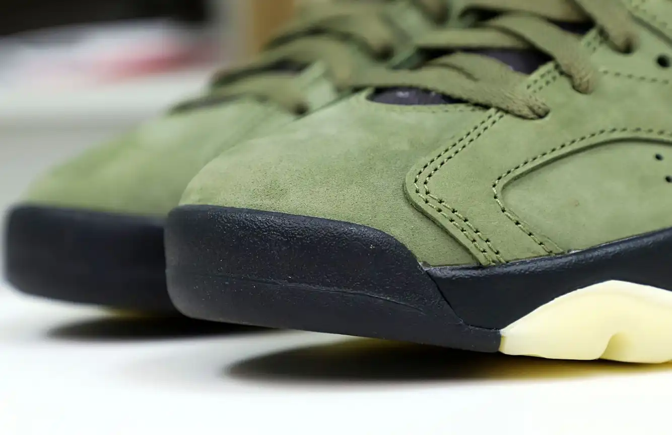 TRAVIS SCOTT X AIR JORDAN 6 RETRO 'OLIVE'