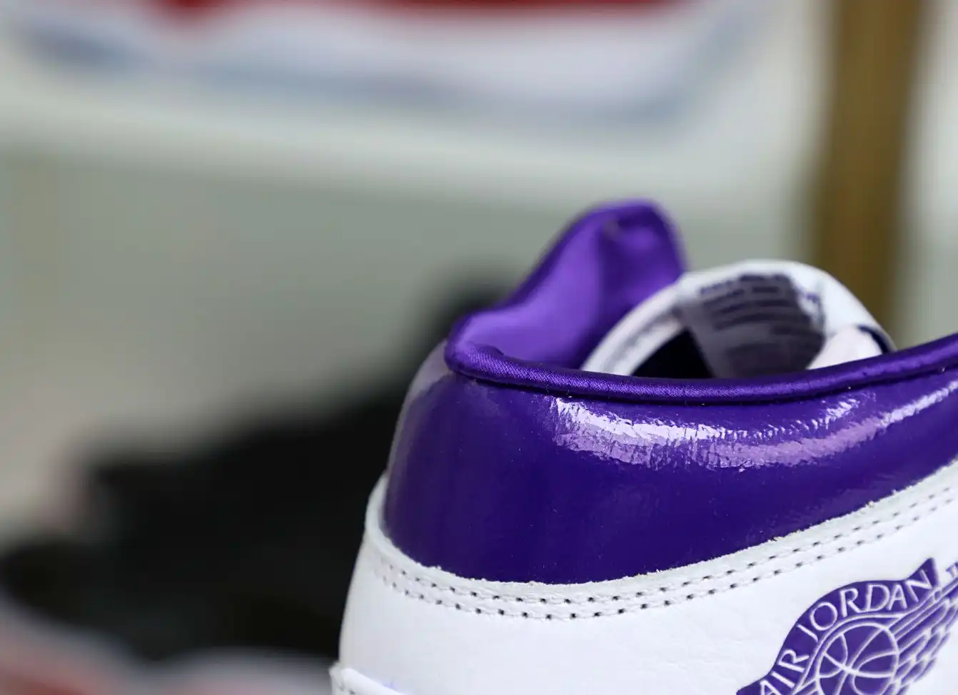 Air Jordan 1 High OG Court Purple