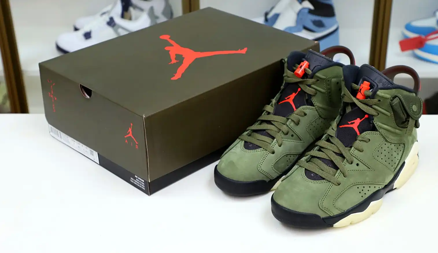 TRAVIS SCOTT X AIR JORDAN 6 RETRO 'OLIVE'