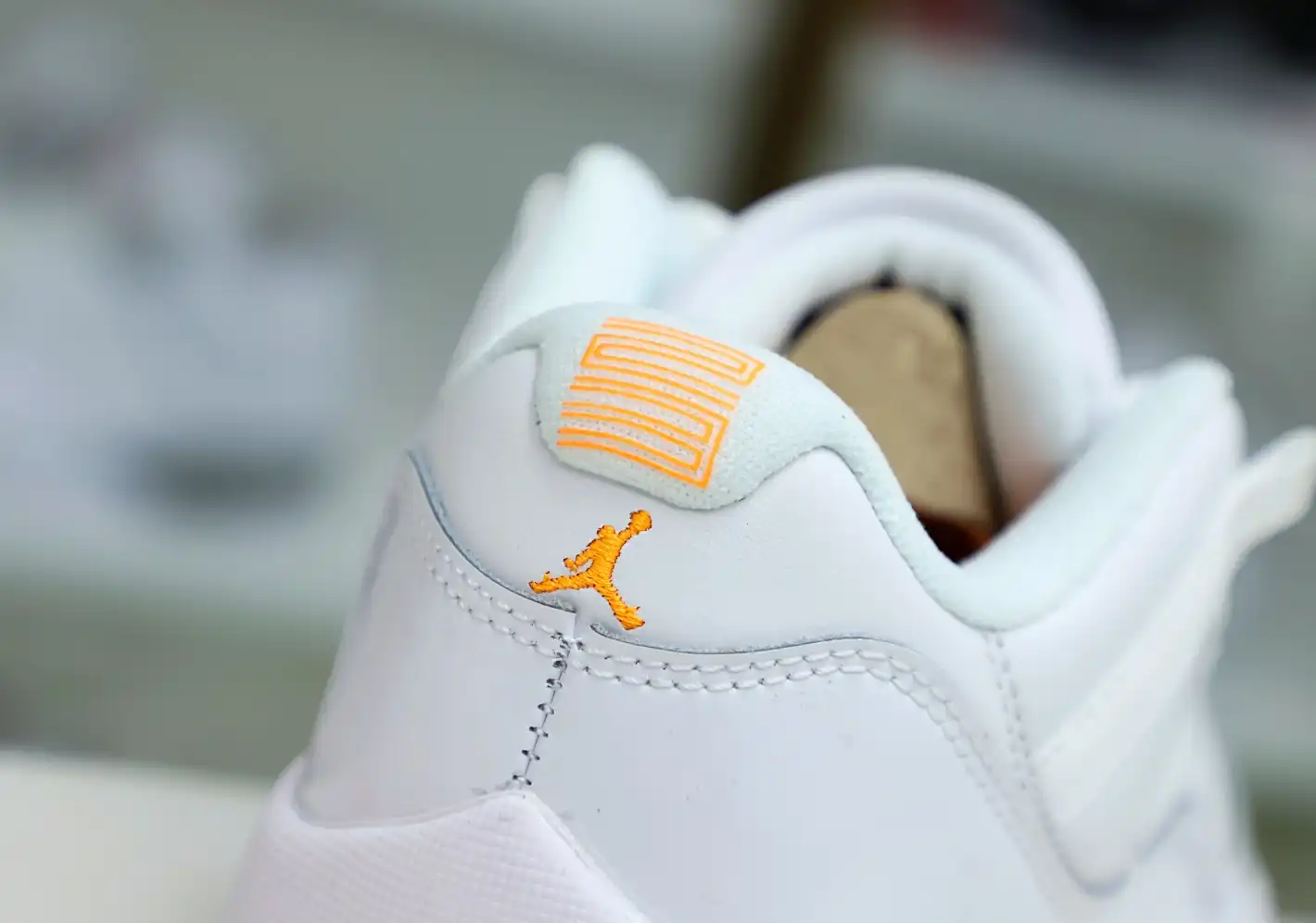 WMNS AIR JORDAN 11 RETRO LOW 'BRIGHT CITRUS'