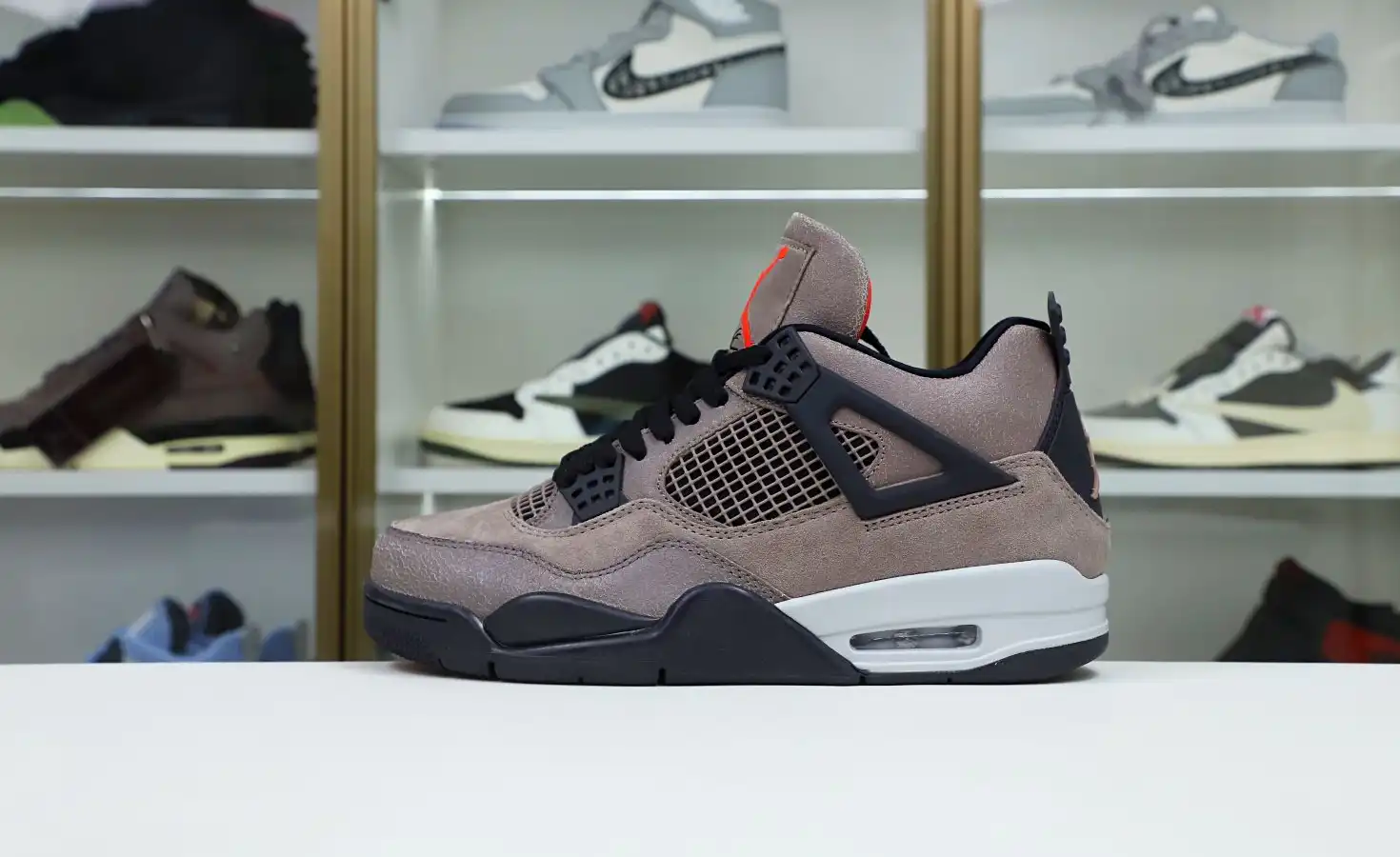 AIR JORDAN 4 RETRO 'TAUPE HAZE'