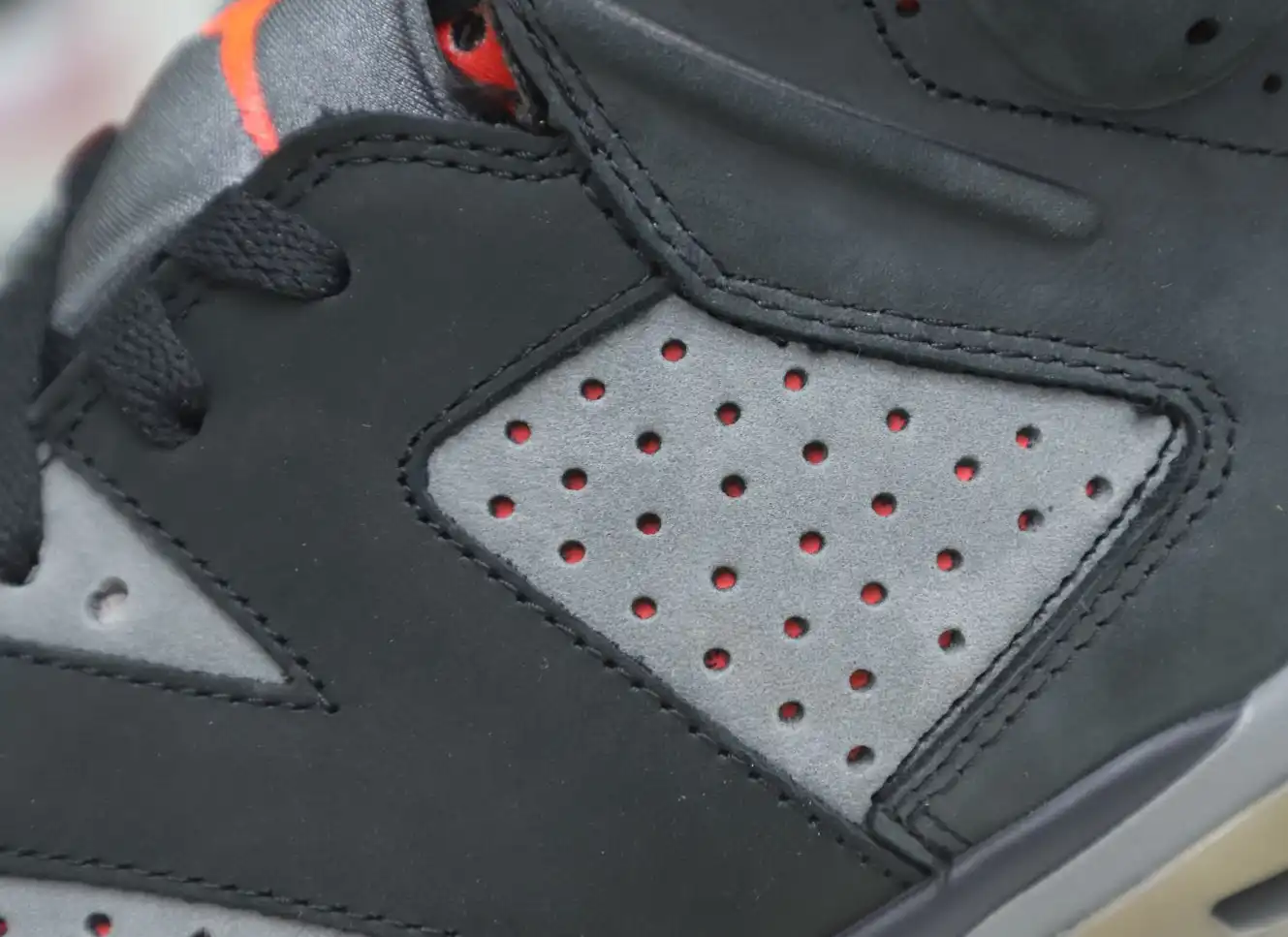 PARIS SAINT-GERMAIN X AIR JORDAN 6 RETRO 'IRON GREY'