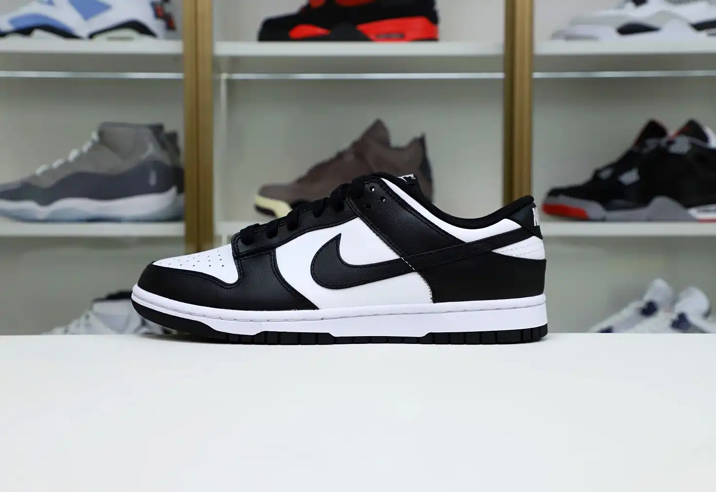 hype DUNK LOW PANDA 'BLACK WHITE'