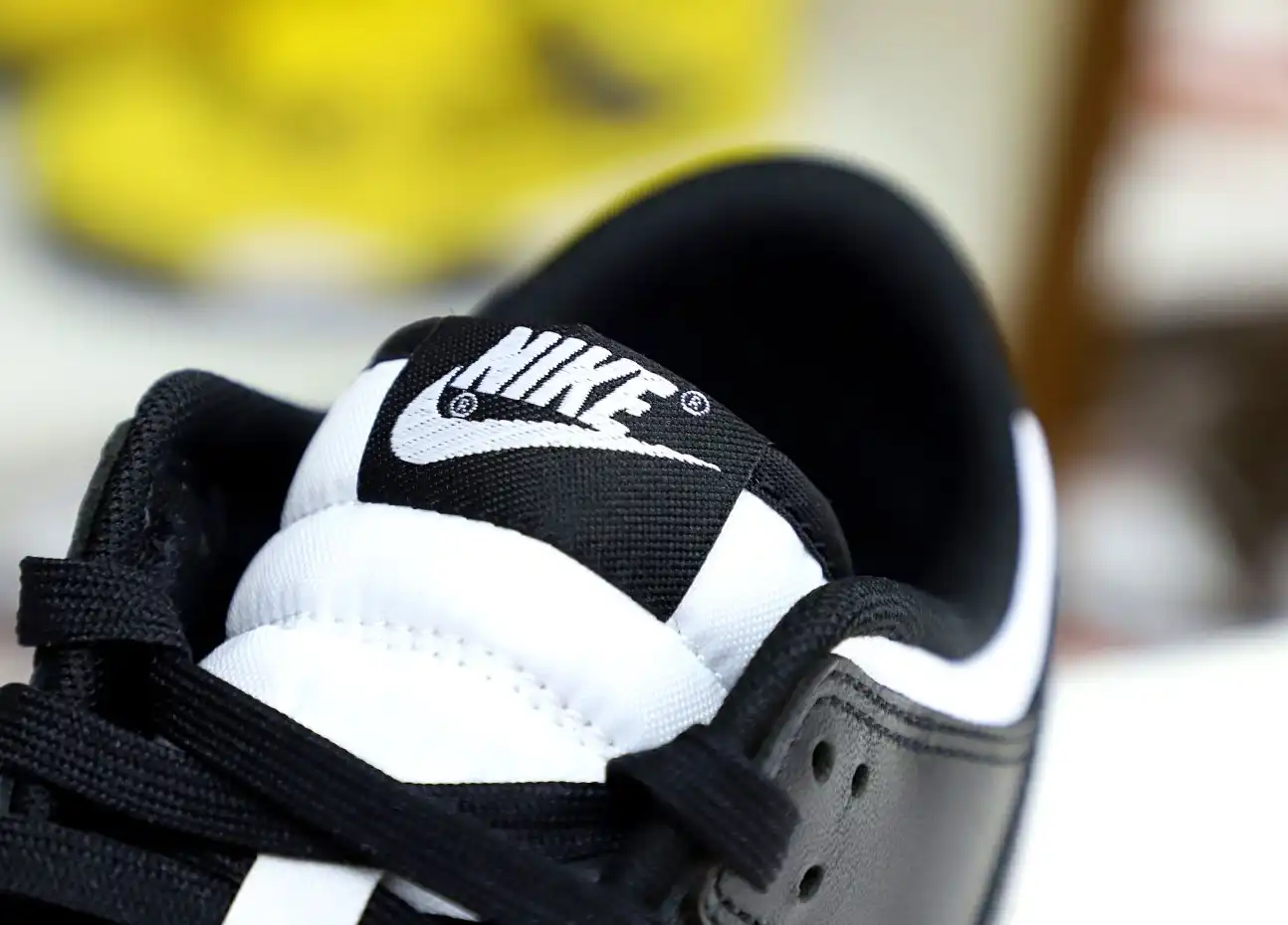 hype DUNK LOW PANDA 'BLACK WHITE'