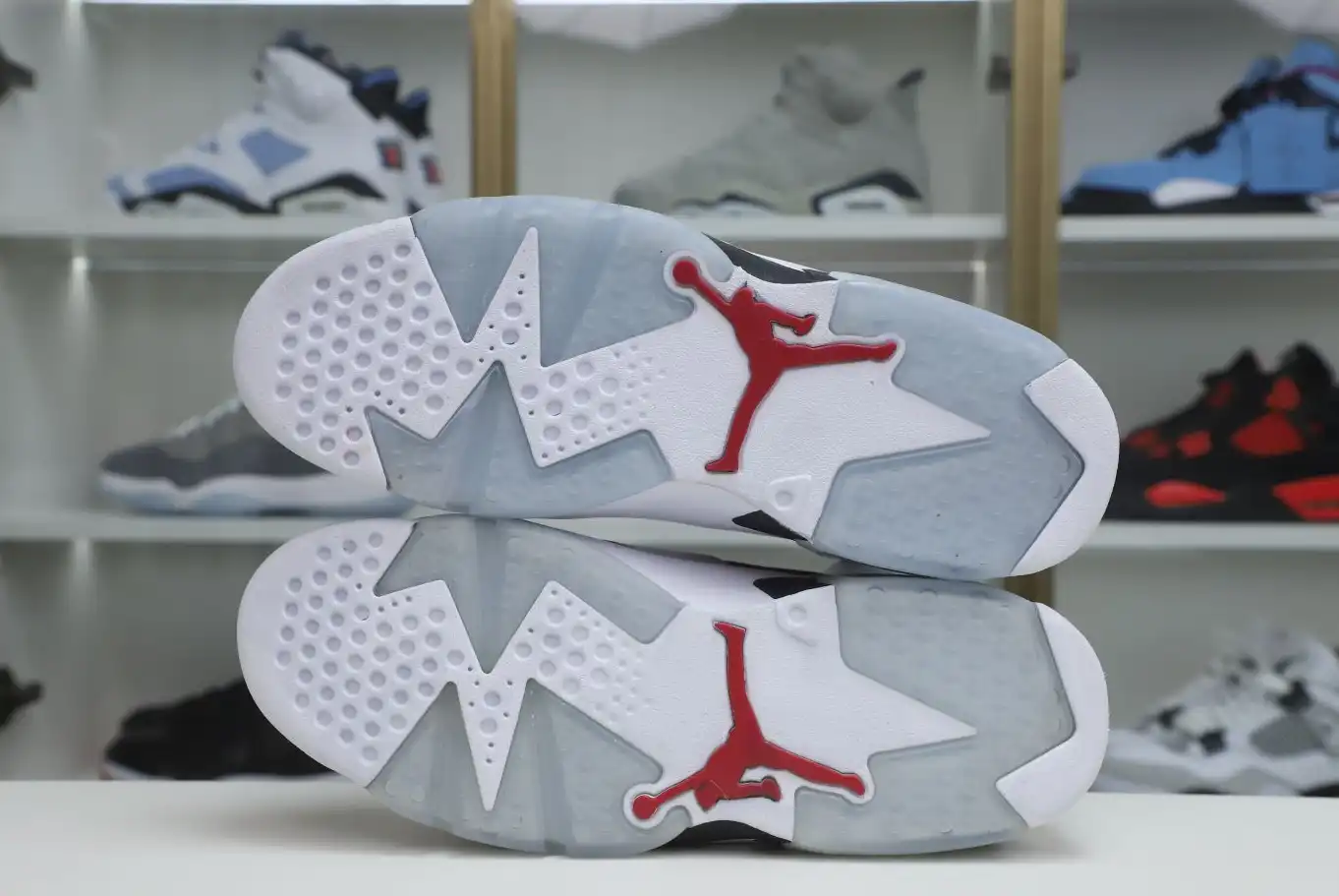 AIR JORDAN 6 RETRO OG 'CARMINE' 2021