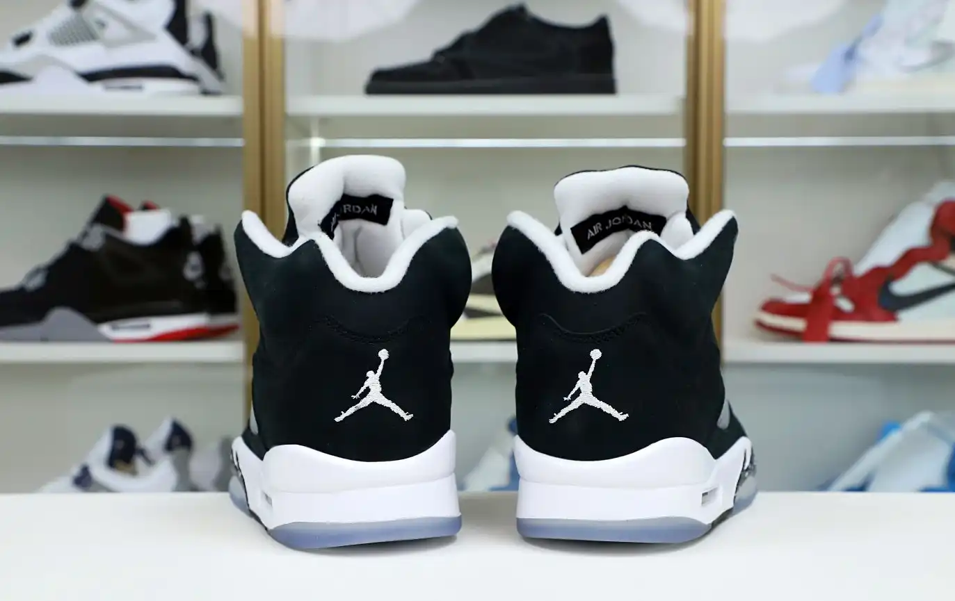 AIR JORDAN 5 RETRO 'OREO' 2021