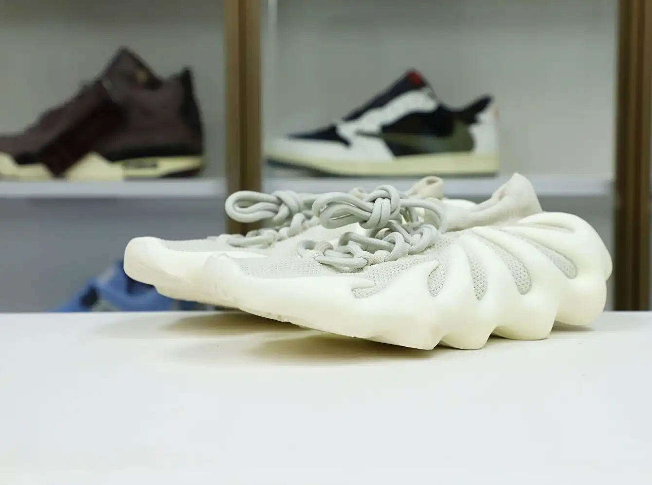 hype YEEZY 450 CLOUD WHITE H68038