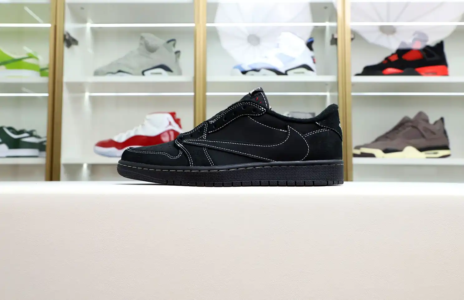 TRAVIS SCOTT X NIKE AIR JORDAN 1 LOW OG “BLACK PHANTOM”