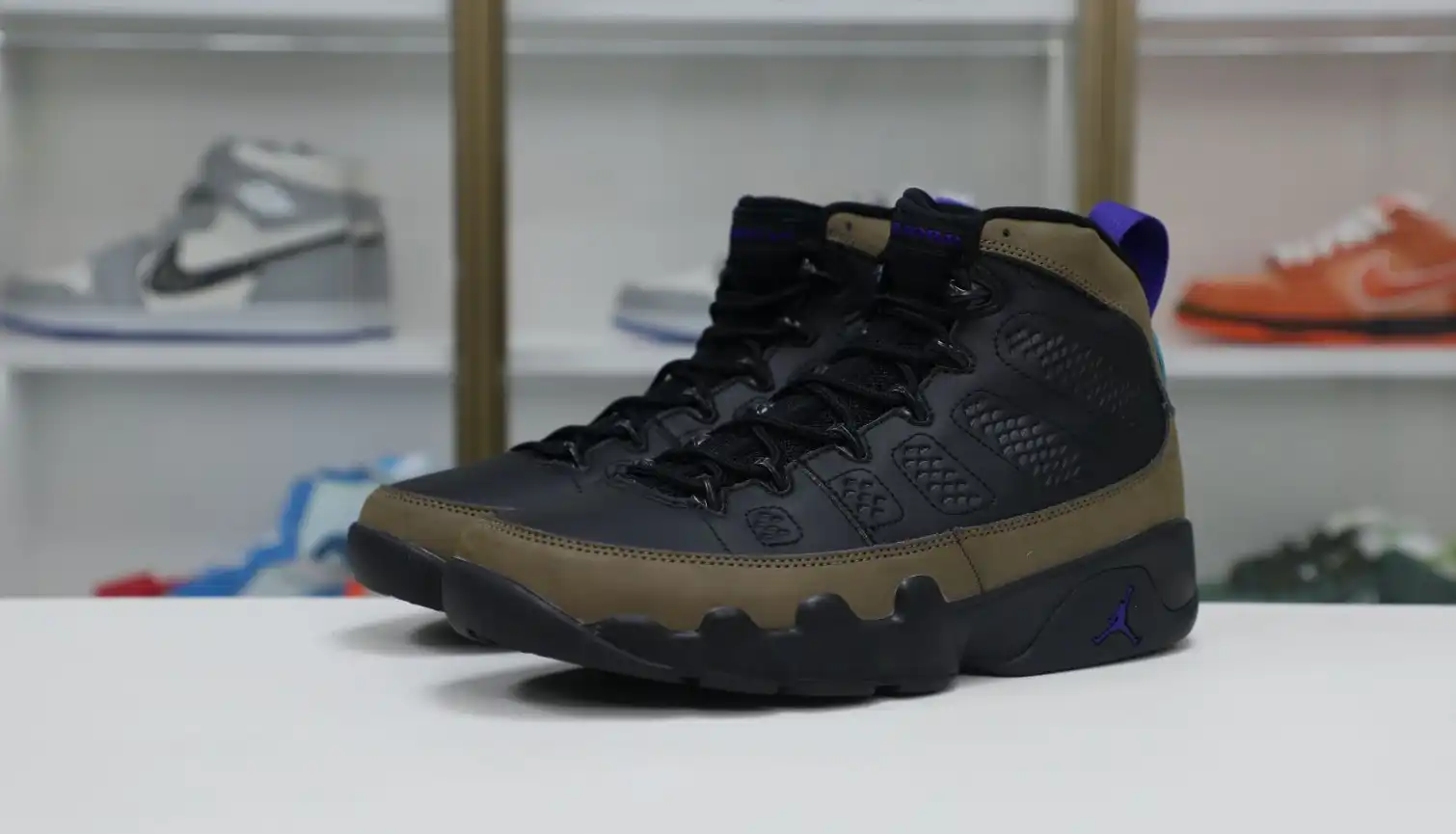 Air Jordan 9