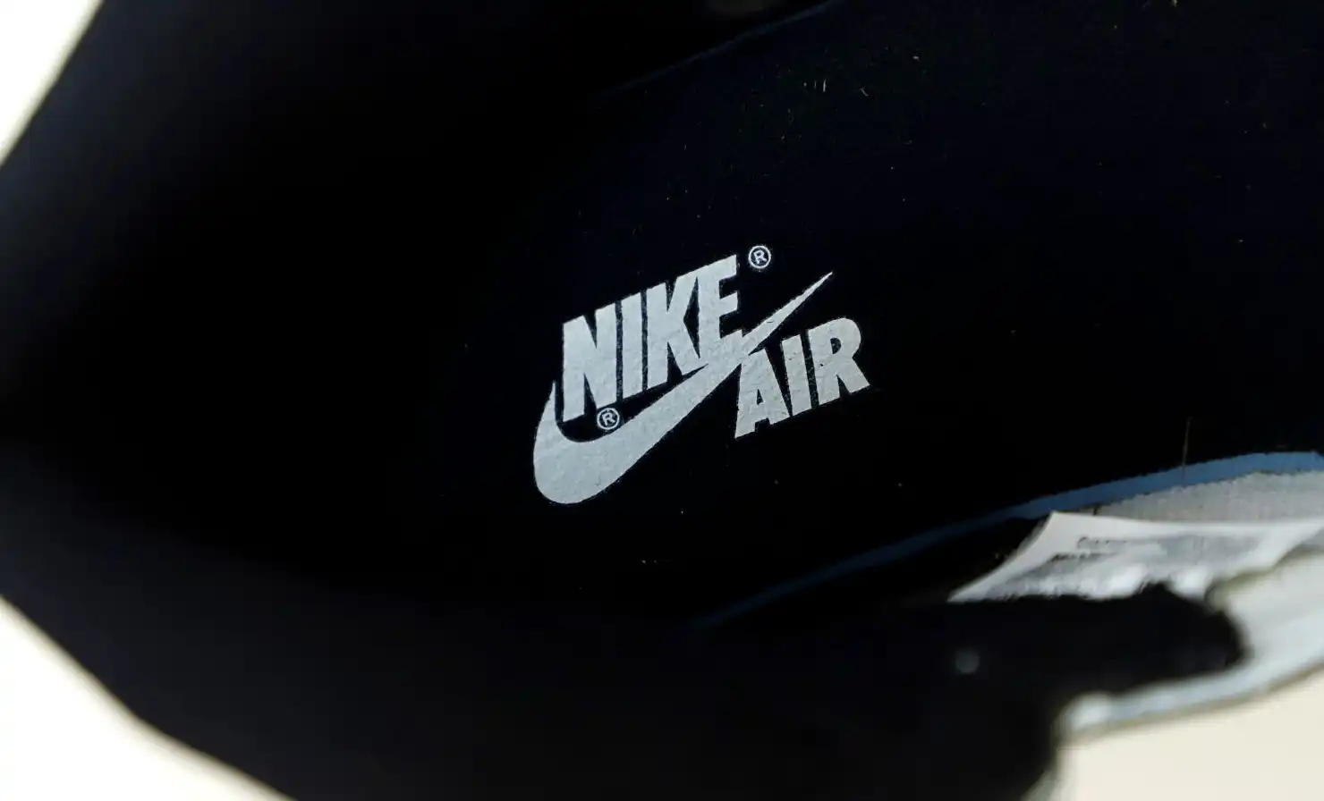 AIR JORDAN 1 RETRO HIGH OG 'DARK MOCHA'