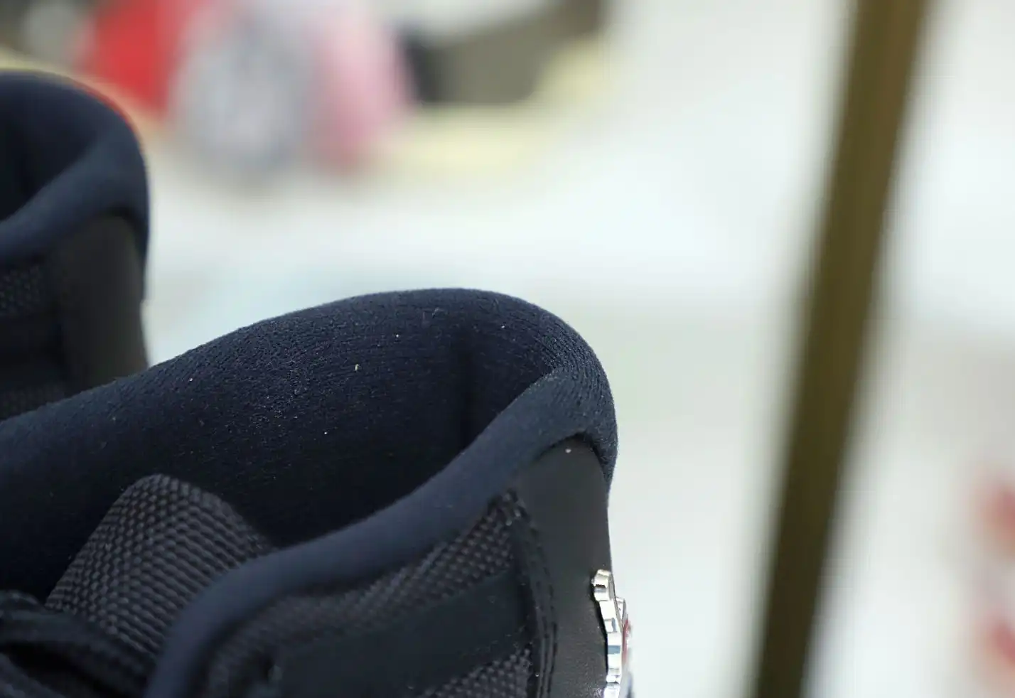 AIR JORDAN 11 RETRO 'JUBILEE   25TH