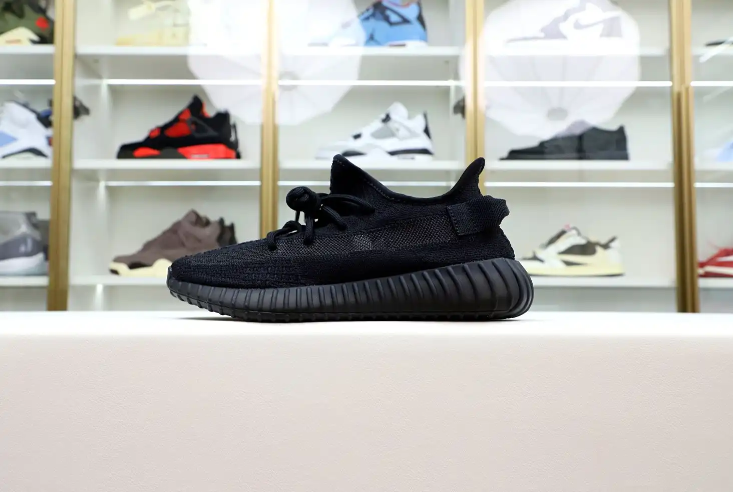 hype YEEZY BOOST 350 V2 ONYX