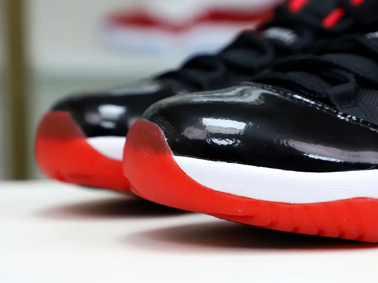 AIR JORDAN 11 RETRO BRED LOW
