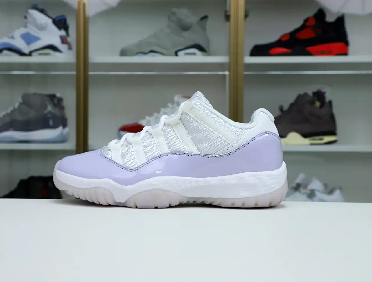 AIR JORDAN 11 LOW PURE VIOLET