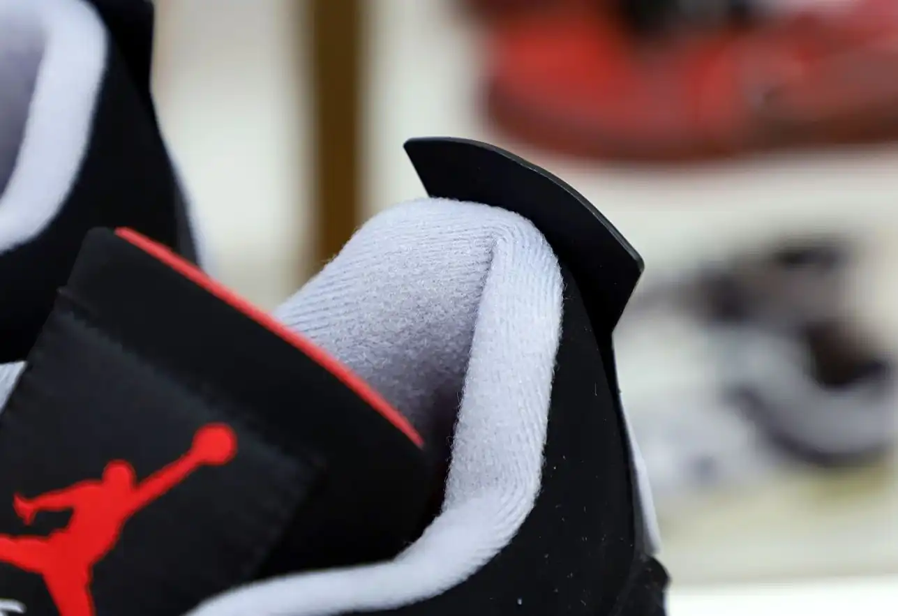 AIR JORDAN 4 RETRO OG 'BRED' 2019