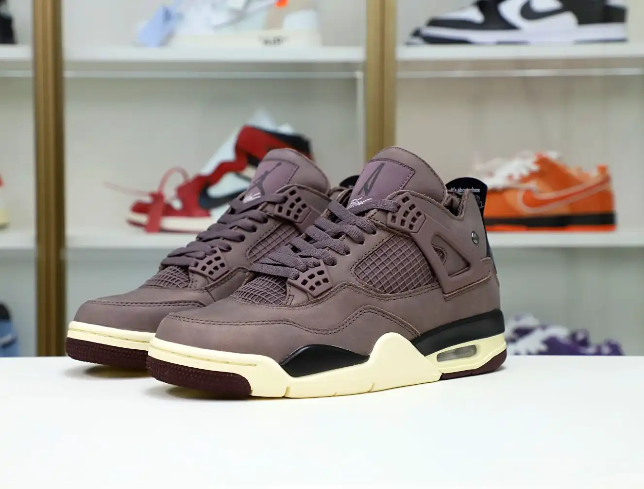 AIR JORDAN 4 AM