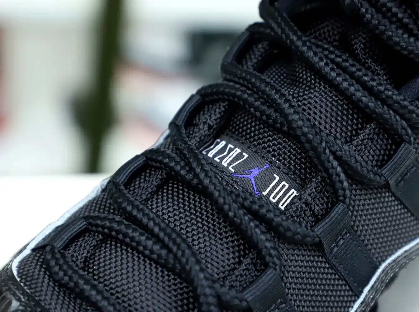 NIKE AIR JORDAN 11