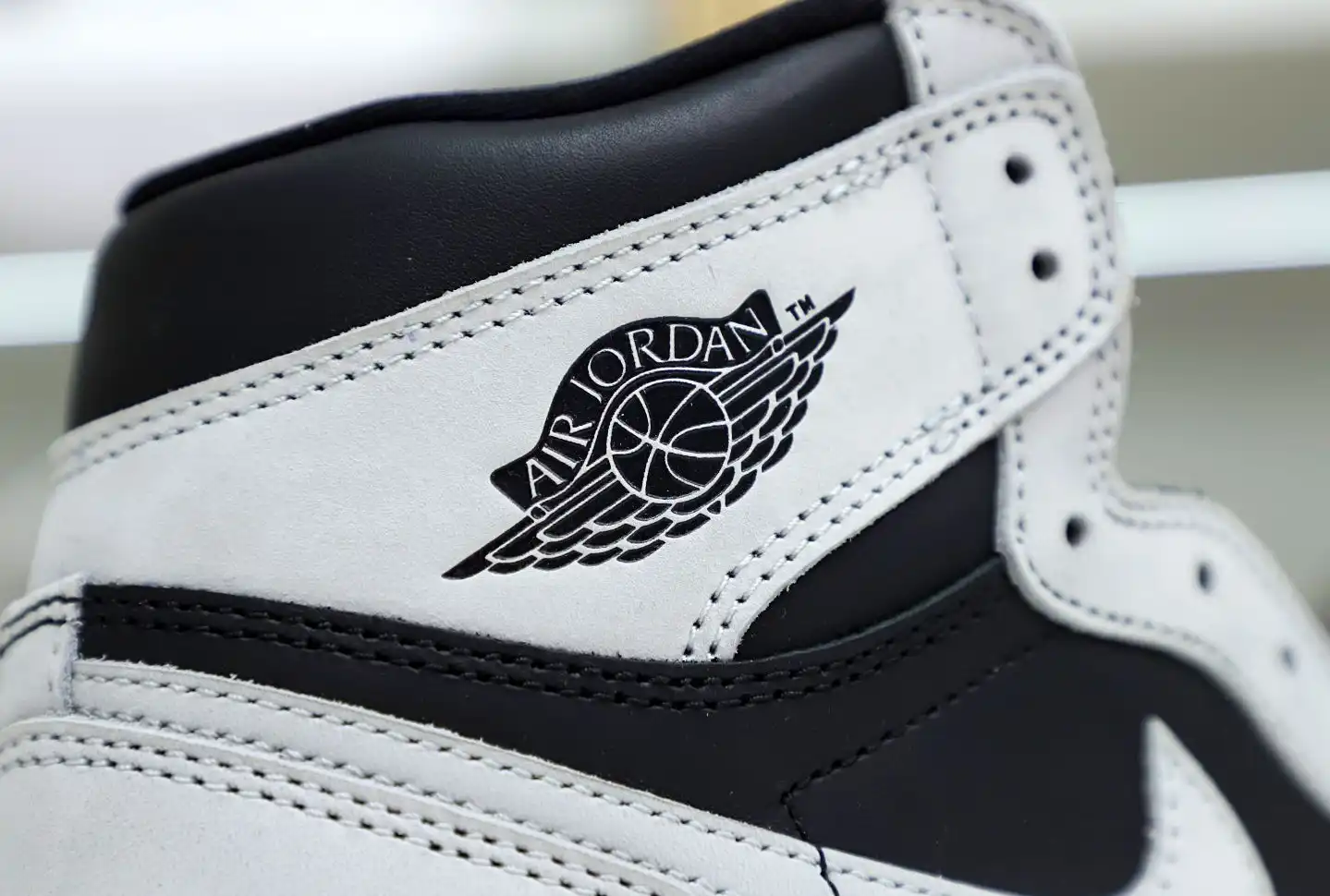 Air Jordan 1 Retro High OG  Shadow 2.0