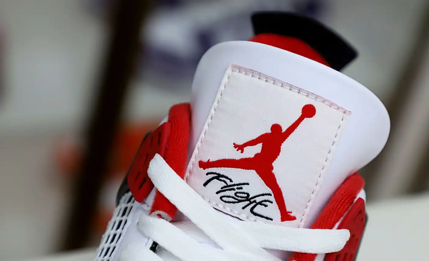 AIR JORDAN 4 RETRO 'FIRE RED' 2012