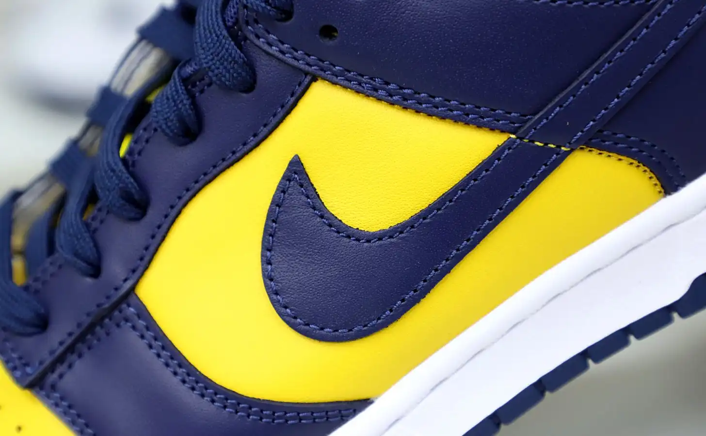 hype DUNK LOW 'MICHIGAN' 2021