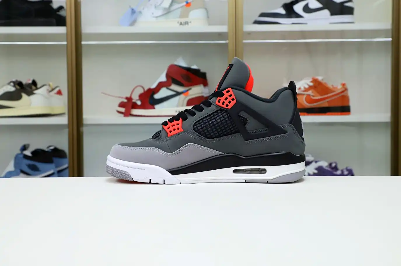 AIR JORDAN 4 INFRARED
