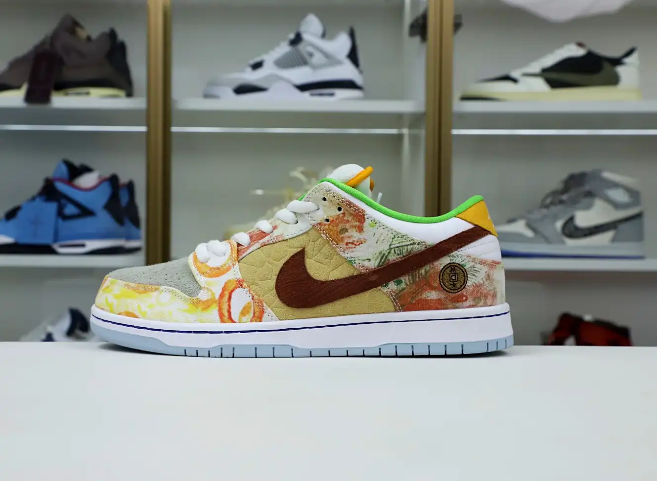 hype JASON DENG X DUNK LOW PRO SB 'STREET HAWKER'