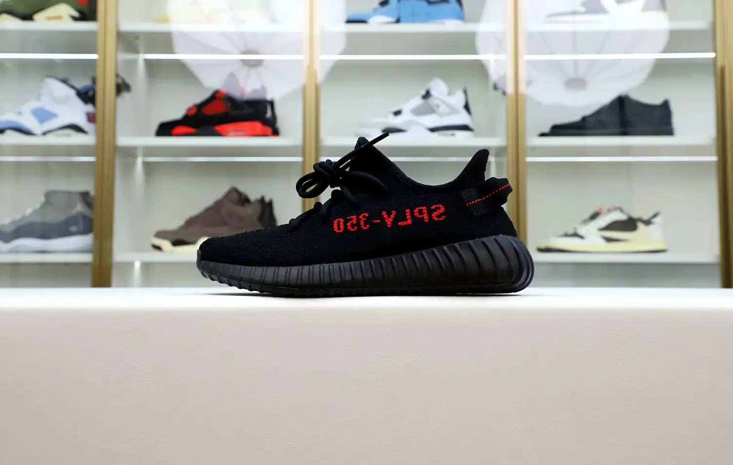 hype YEEZY BOOST 350 V2 'BRED'