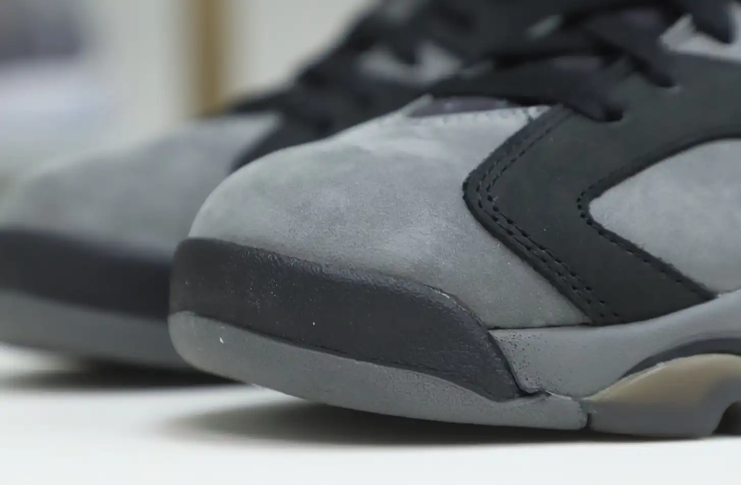 PARIS SAINT-GERMAIN X AIR JORDAN 6 RETRO 'IRON GREY'
