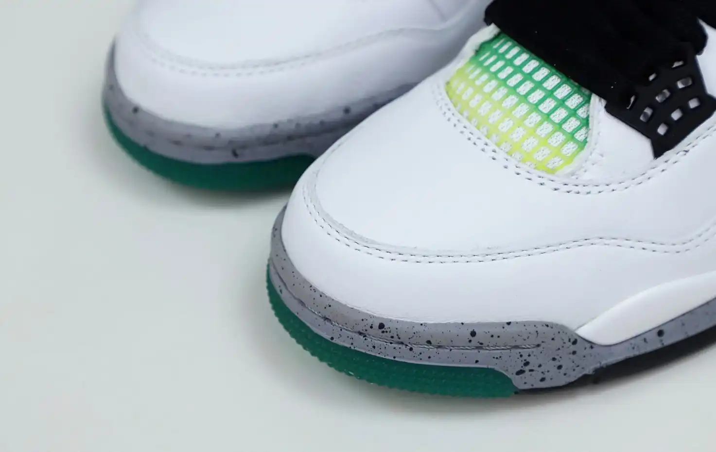 WMNS AIR JORDAN 4 RETRO 'RAST