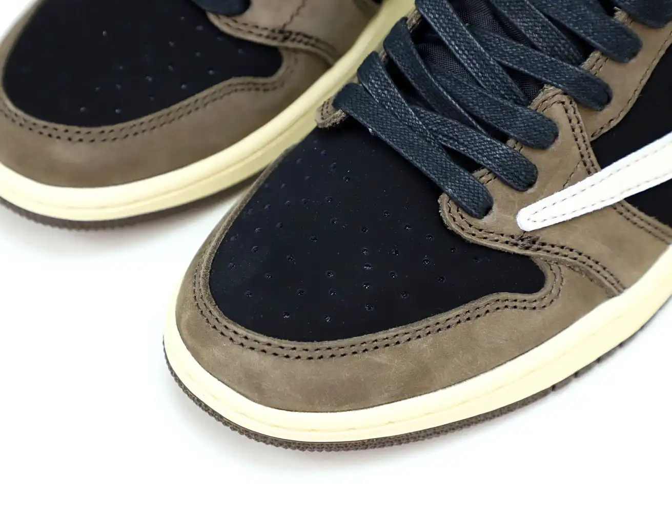 Travis Scott x Jordan Air Jordan 1mLow OG TS SP