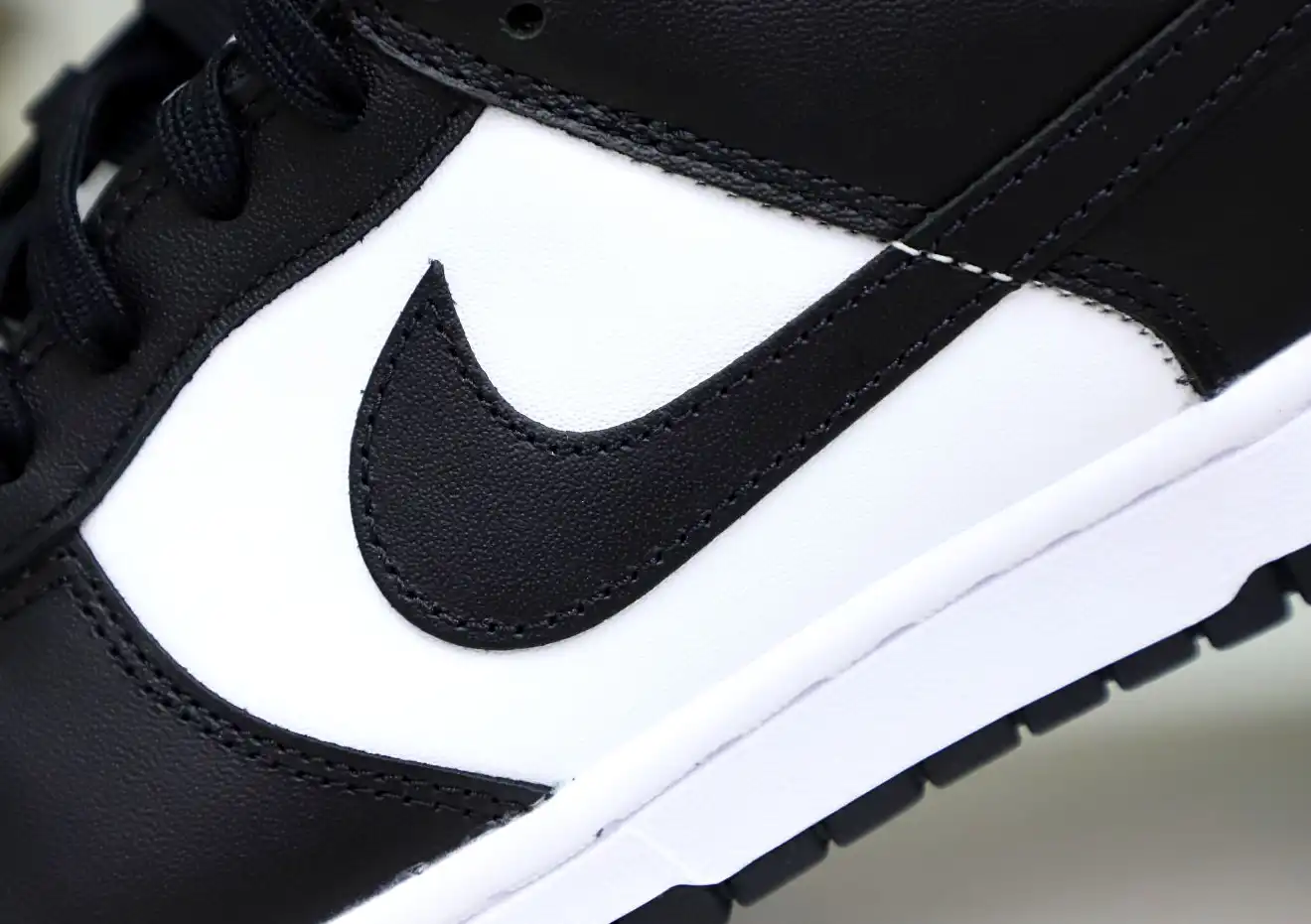 hype DUNK LOW PANDA 'BLACK WHITE'