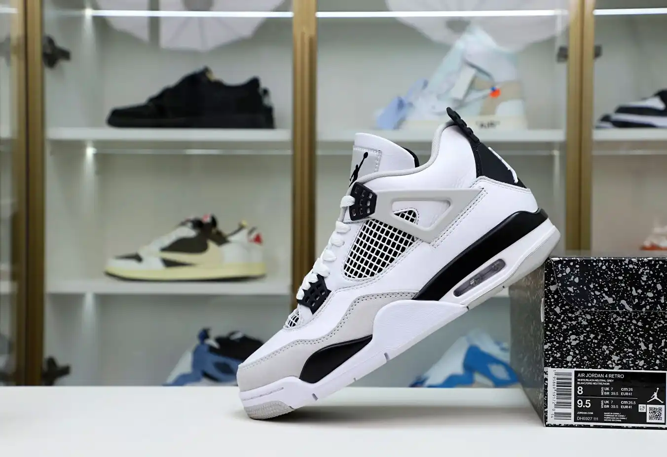 AIR JORDAN 4 MILITARY BLACK