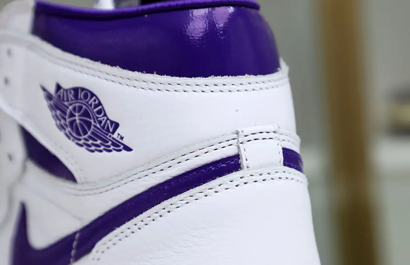 Air Jordan 1 High OG Court Purple
