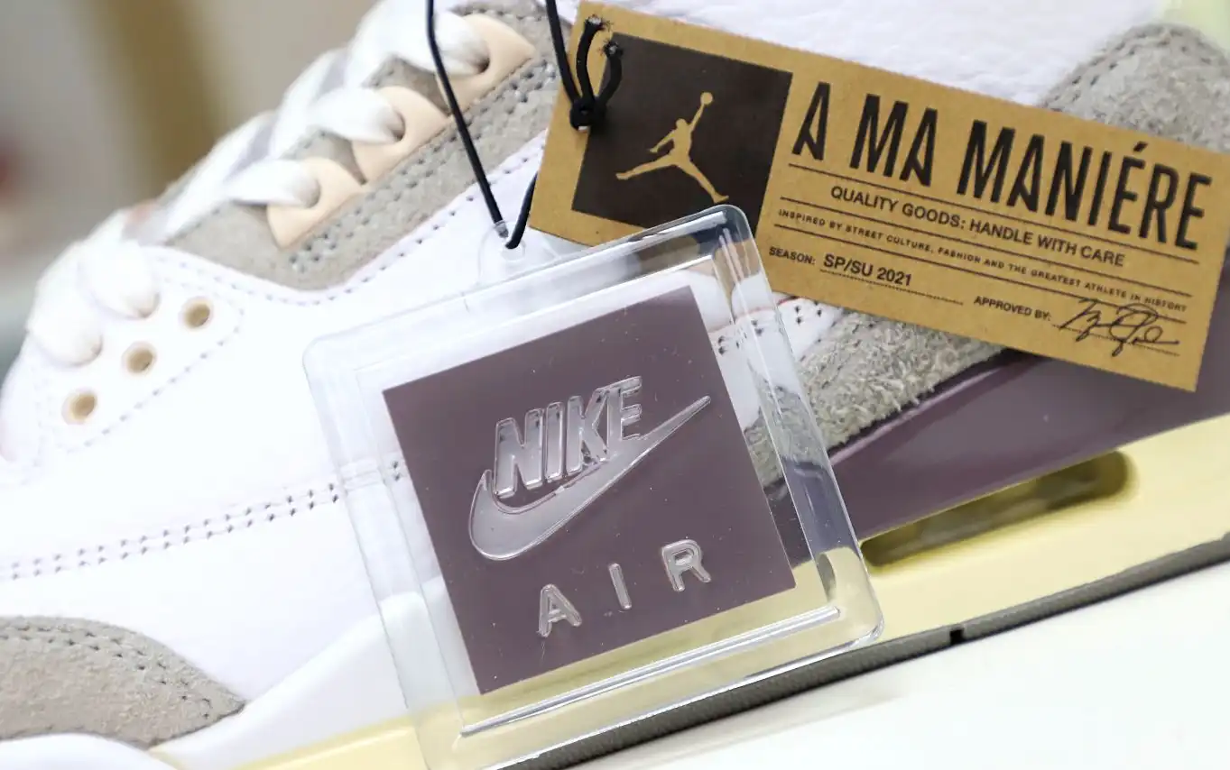 MANIÉRE X WMNS AIR JORDAN 3
