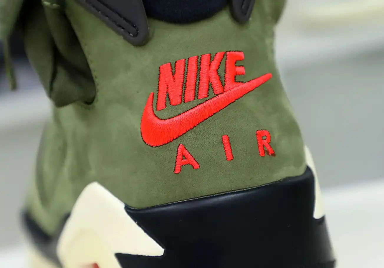 TRAVIS SCOTT X AIR JORDAN 6 RETRO 'OLIVE'