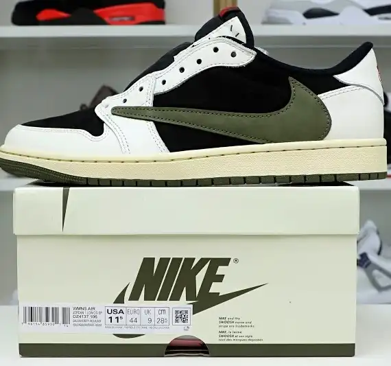 TRAVIS SCOTT X NIKE AIR JORDAN 1 LOW OG “Olive”
