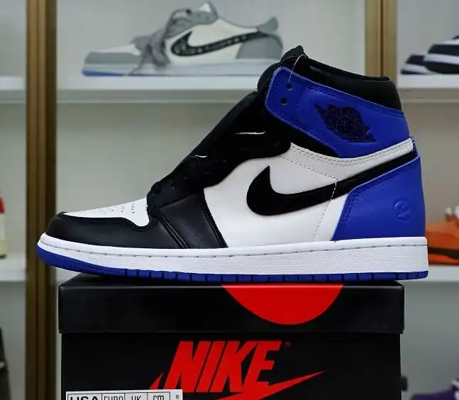 FRAGMENT DESIGN X AIR JORDAN 1 RETRO HIGH