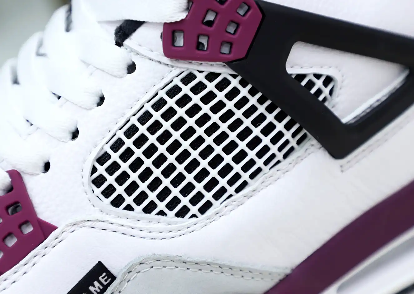 AIR JORDAN PARIS SAINT-GERMAIN X AIR JORDAN 4 RETRO 'BORDEAUX'