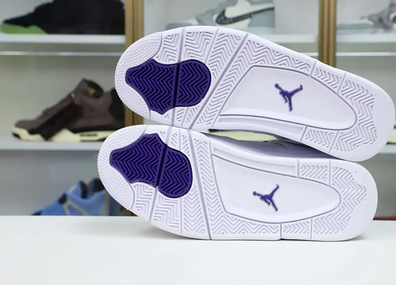AIR JORDAN 4 PURPLE METALLIC
