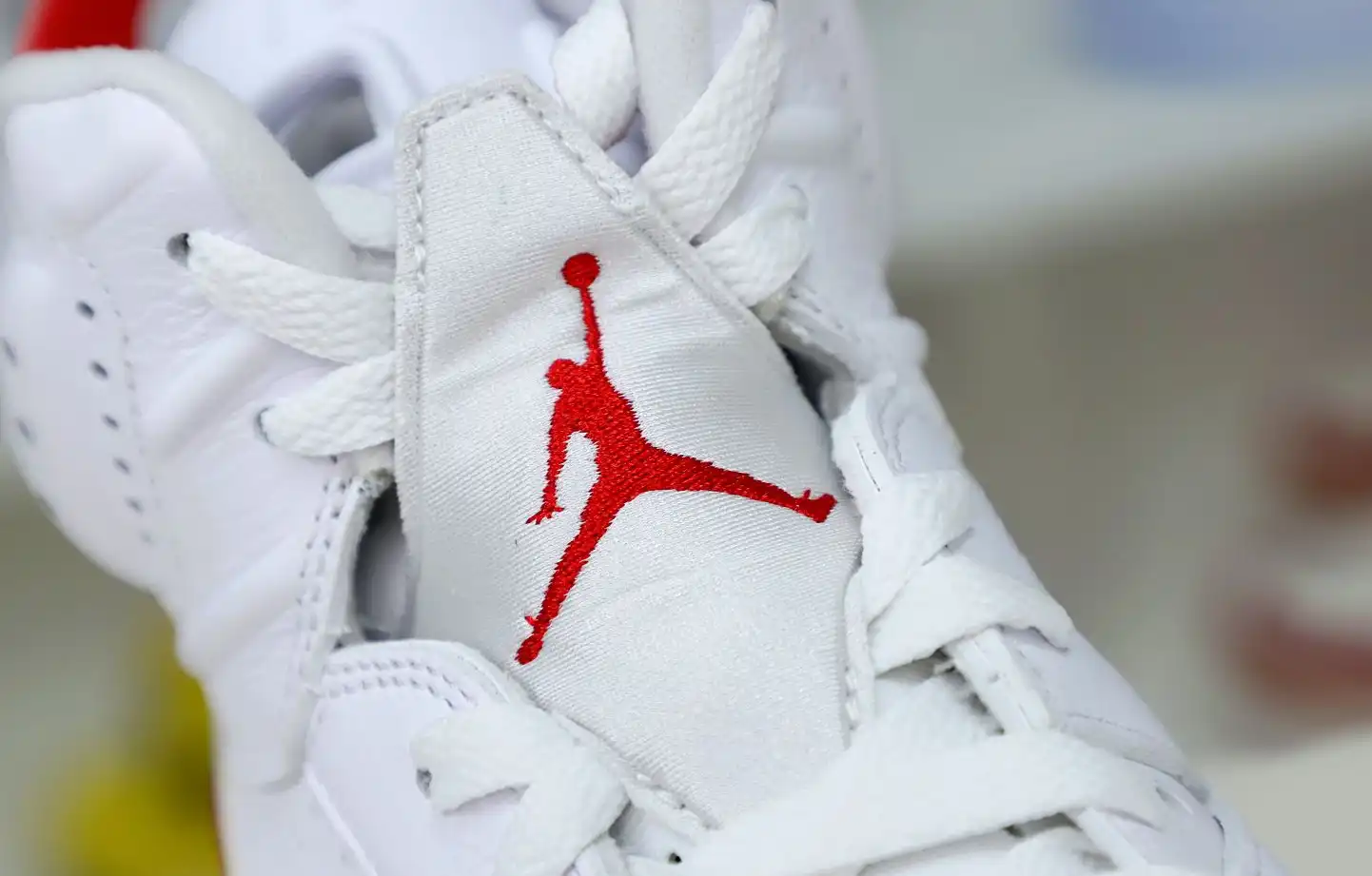 AIR JORDAN 6 RED OREO