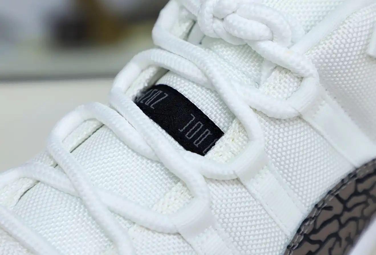 Air Jordan 11