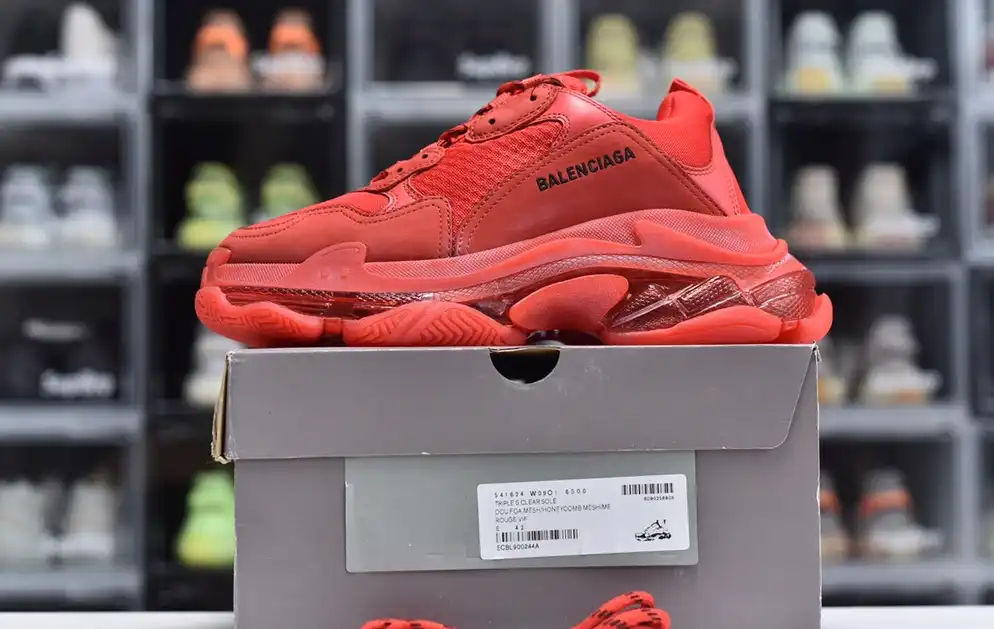 hype Balenciaga is available in all sizes. You cannot place an order on the website. You can contact customer service to purchase.BLGA Triple S