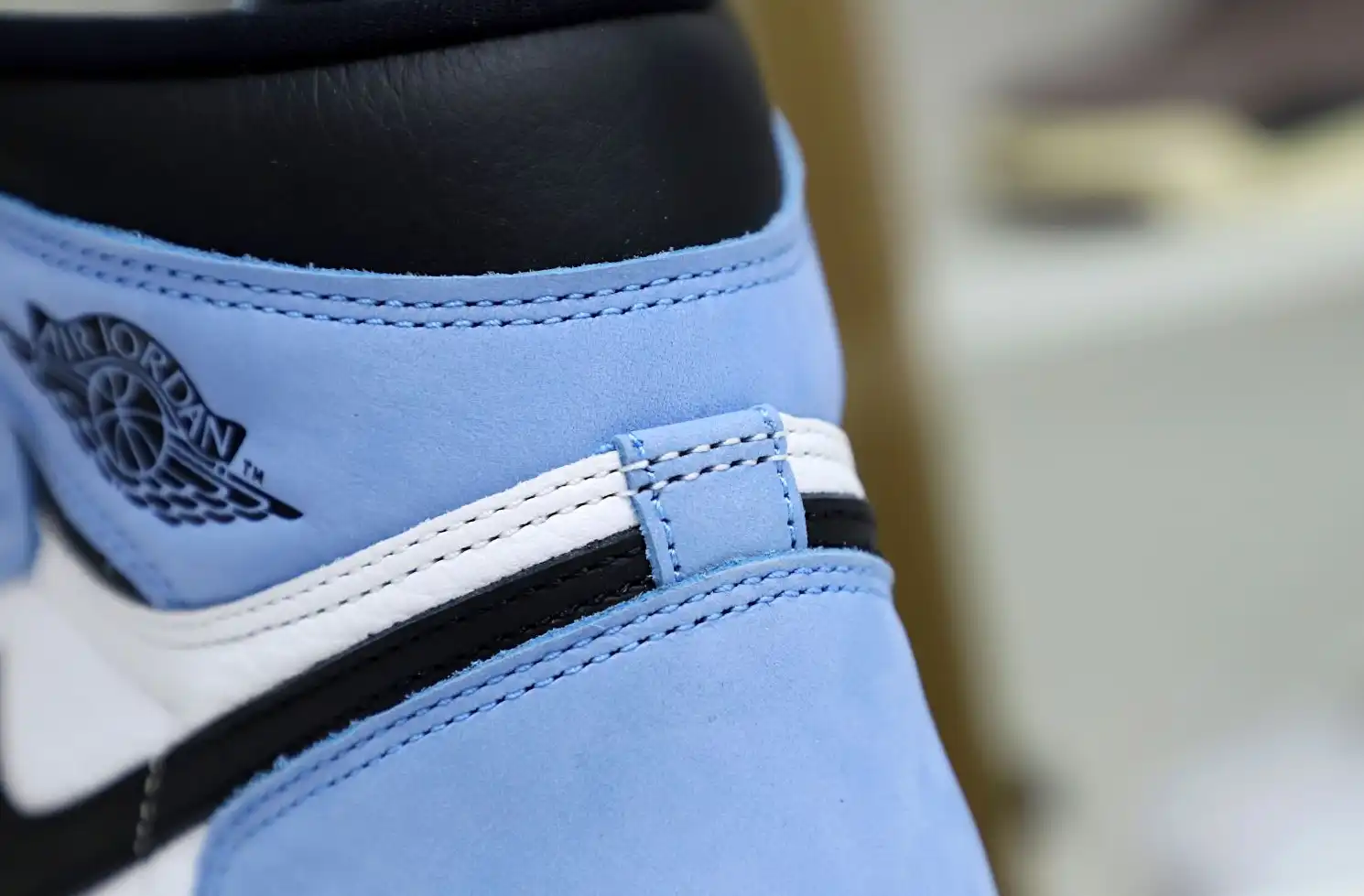 AIR JORDAN 1 RETRO HIGH OG 'UNIVERSITY